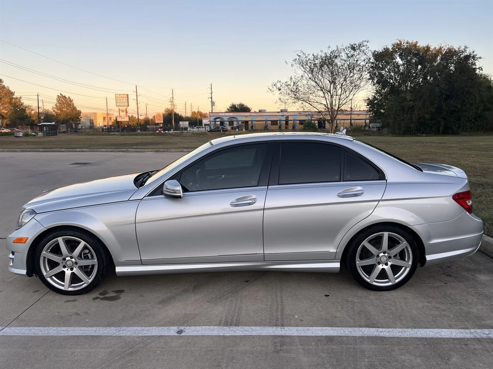 2014 Mercedes-Benz W204 C-Class - Image 8 of 21