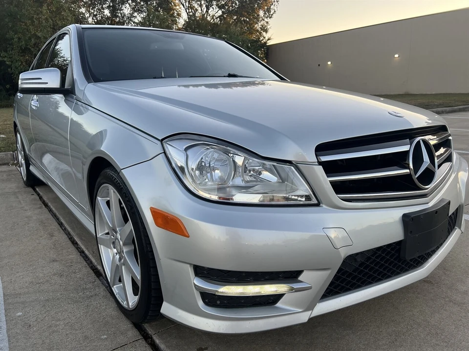 2014 Mercedes-Benz W204 C-Class - Image 2 of 21