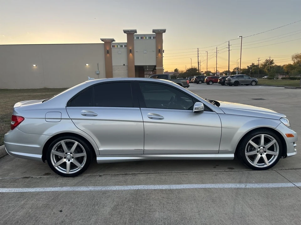 2014 Mercedes-Benz W204 C-Class - Image 14 of 21