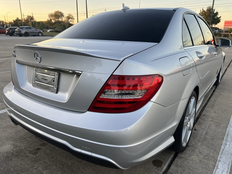 2014 Mercedes-Benz W204 C-Class - Image 12 of 21