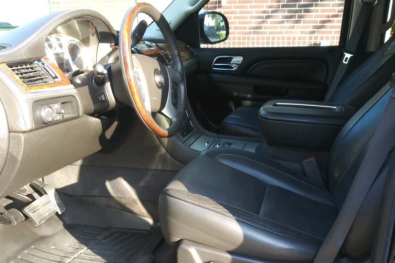 2014 Cadillac Escalade & EXT 3rd Gen - Image 4 of 5