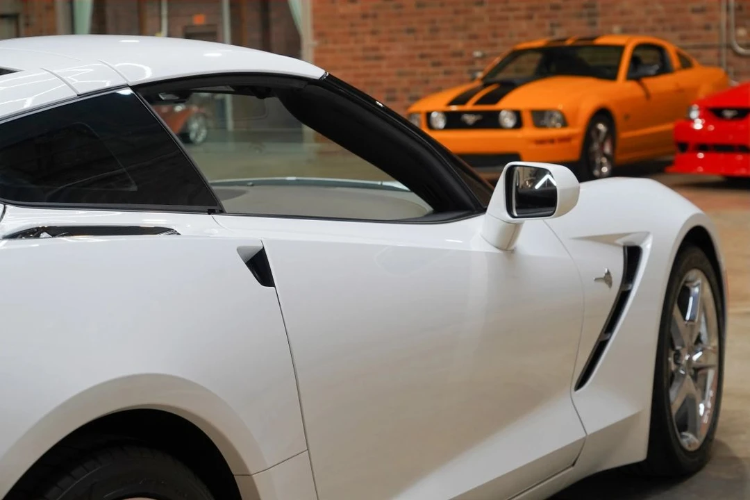 2014 Chevrolet Corvette C7 - Image 16 of 31