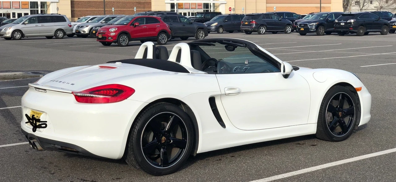 2014 Porsche 981 Boxster - Image 2 of 12