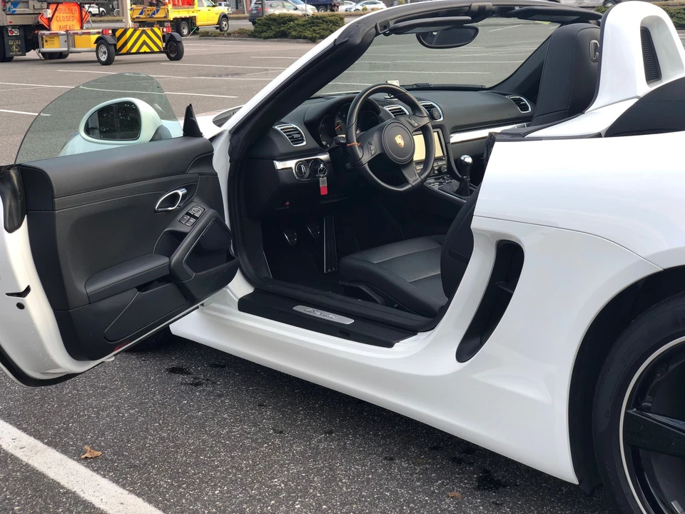 2014 Porsche 981 Boxster - Image 7 of 12