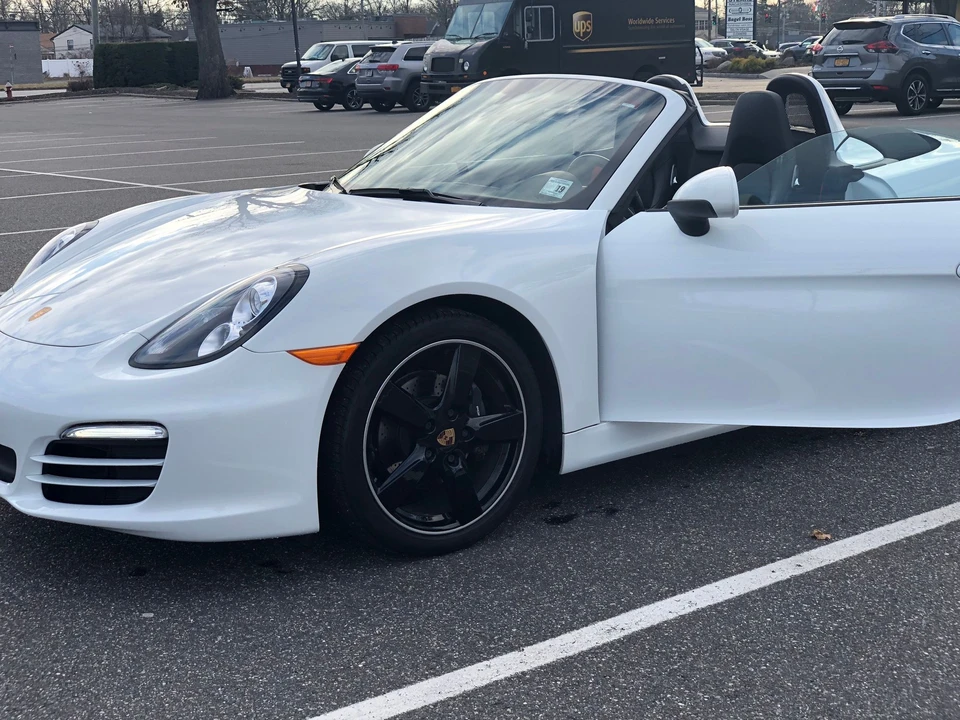 2014 Porsche 981 Boxster - Image 10 of 12