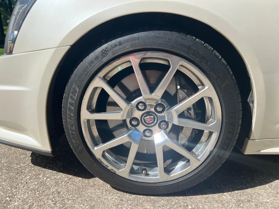 2014 Cadillac CTS-V 2nd Gen - Image 19 of 31