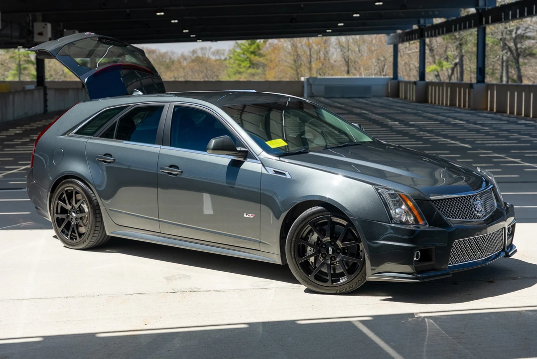 2014 Cadillac CTS-V 2nd Gen - Image 24 of 31