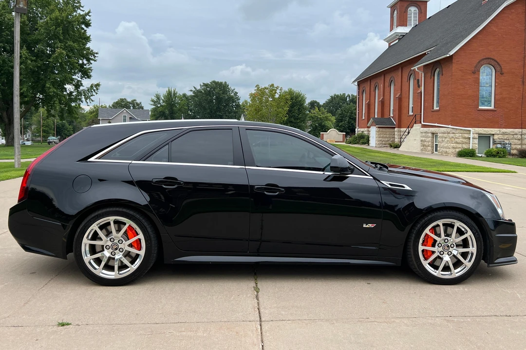 2014 Cadillac CTS-V 2nd Gen - Image 26 of 31