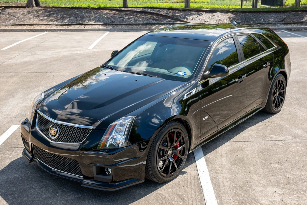 2014 Cadillac CTS-V 2nd Gen - Image 2 of 31