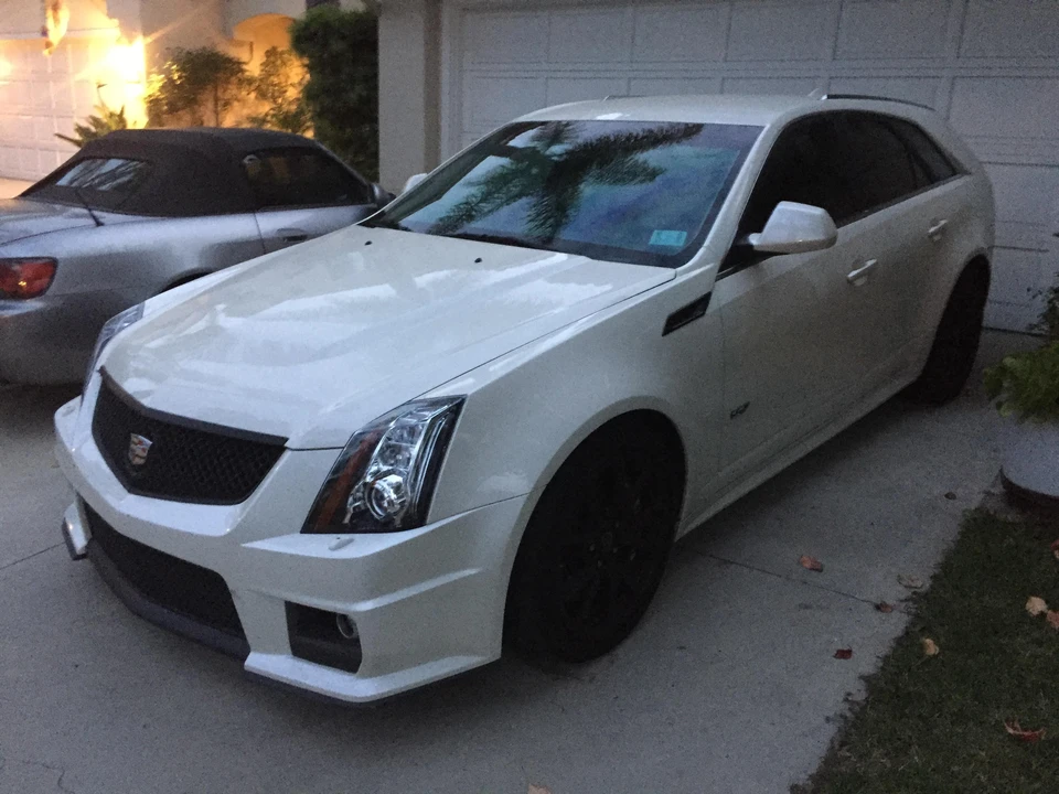 2014 Cadillac CTS-V 2nd Gen - Image 2 of 2