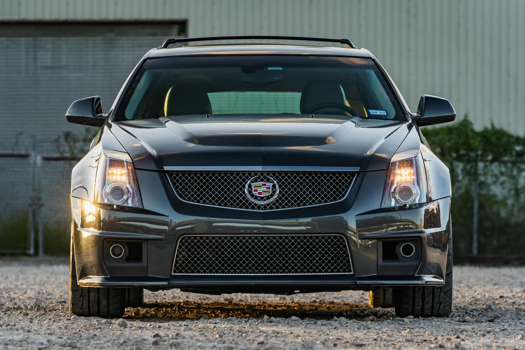 2014 Cadillac CTS-V 2nd Gen - Image 2 of 31