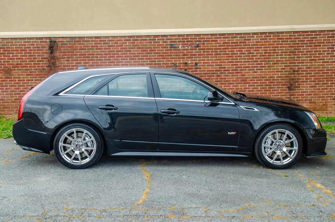 2014 Cadillac CTS-V 2nd Gen - Image 26 of 31
