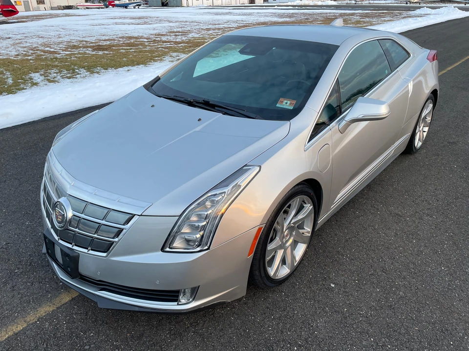 2014 Cadillac ELR - Image 8 of 31