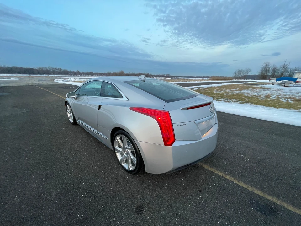 2014 Cadillac ELR - Image 10 of 31