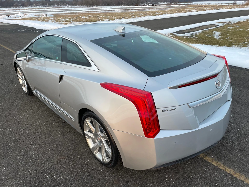 2014 Cadillac ELR - Image 11 of 31