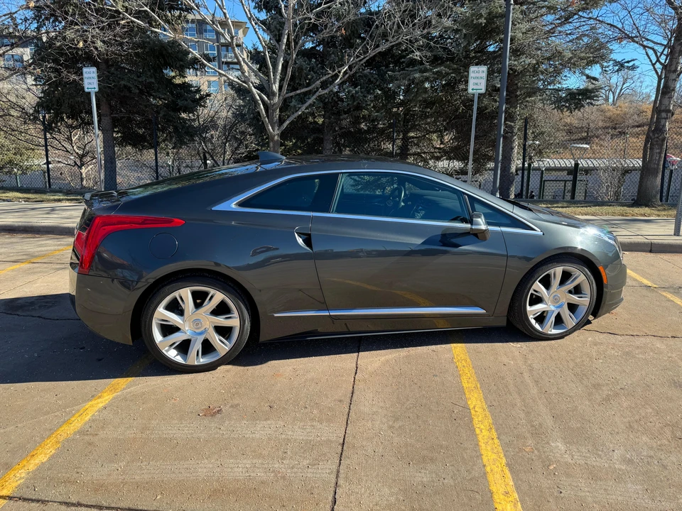 2014 Cadillac ELR - Image 22 of 31
