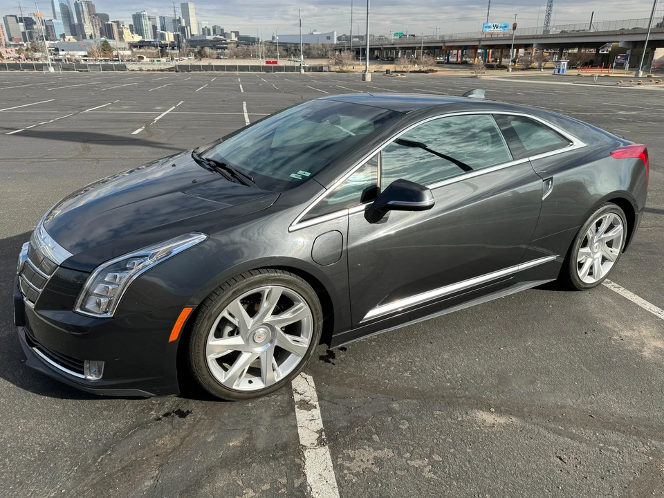 2014 Cadillac ELR - Image 10 of 31