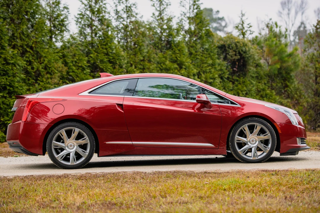 2014 Cadillac ELR - Image 8 of 31