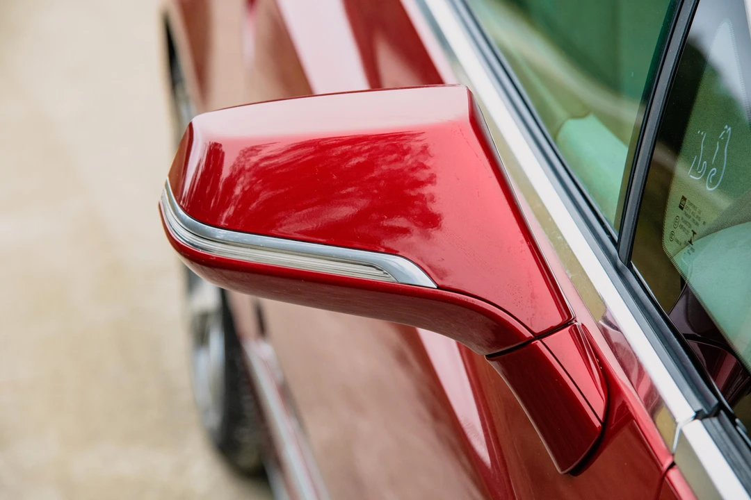 2014 Cadillac ELR - Image 26 of 31