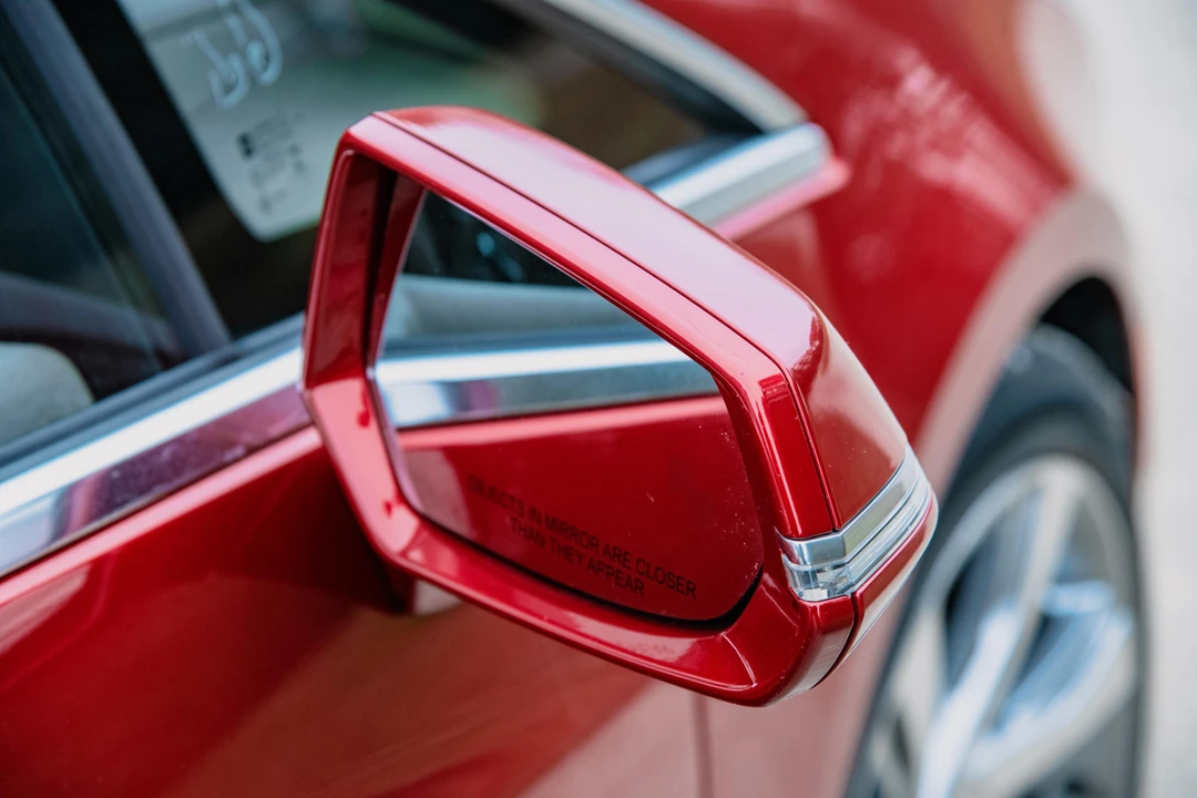 2014 Cadillac ELR - Image 25 of 31