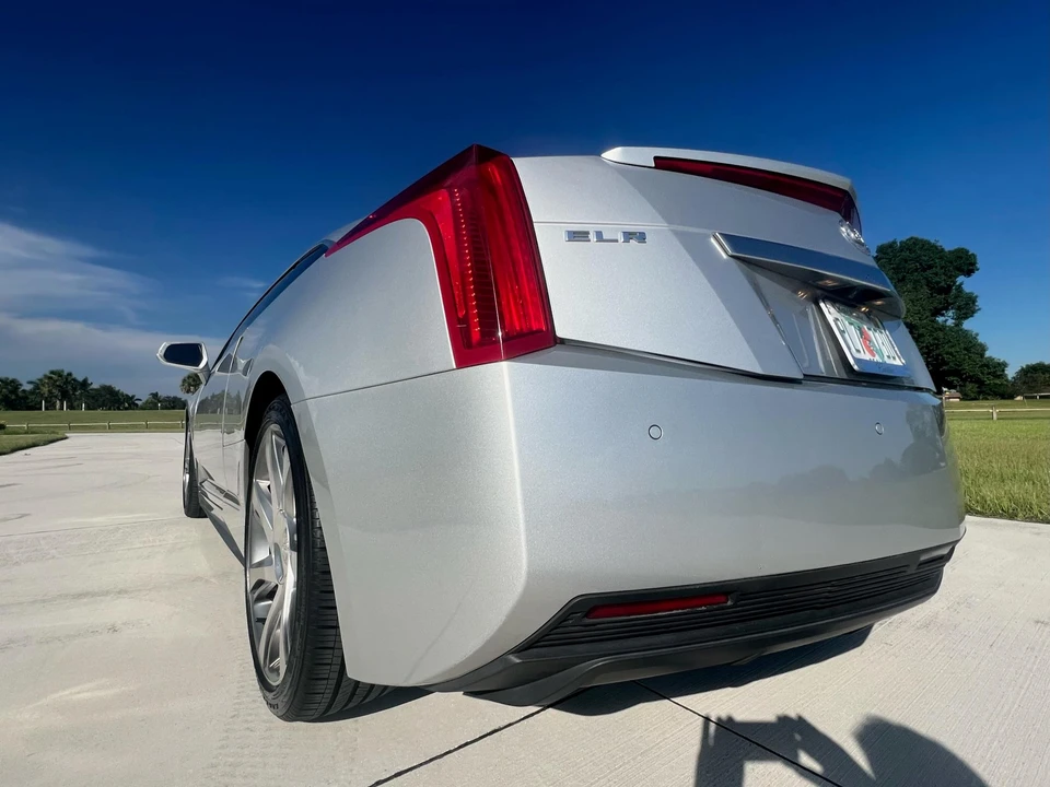 2014 Cadillac ELR - Image 11 of 31