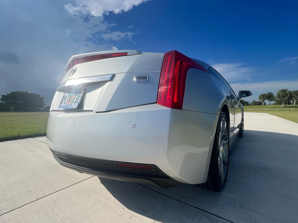 2014 Cadillac ELR - Image 15 of 31