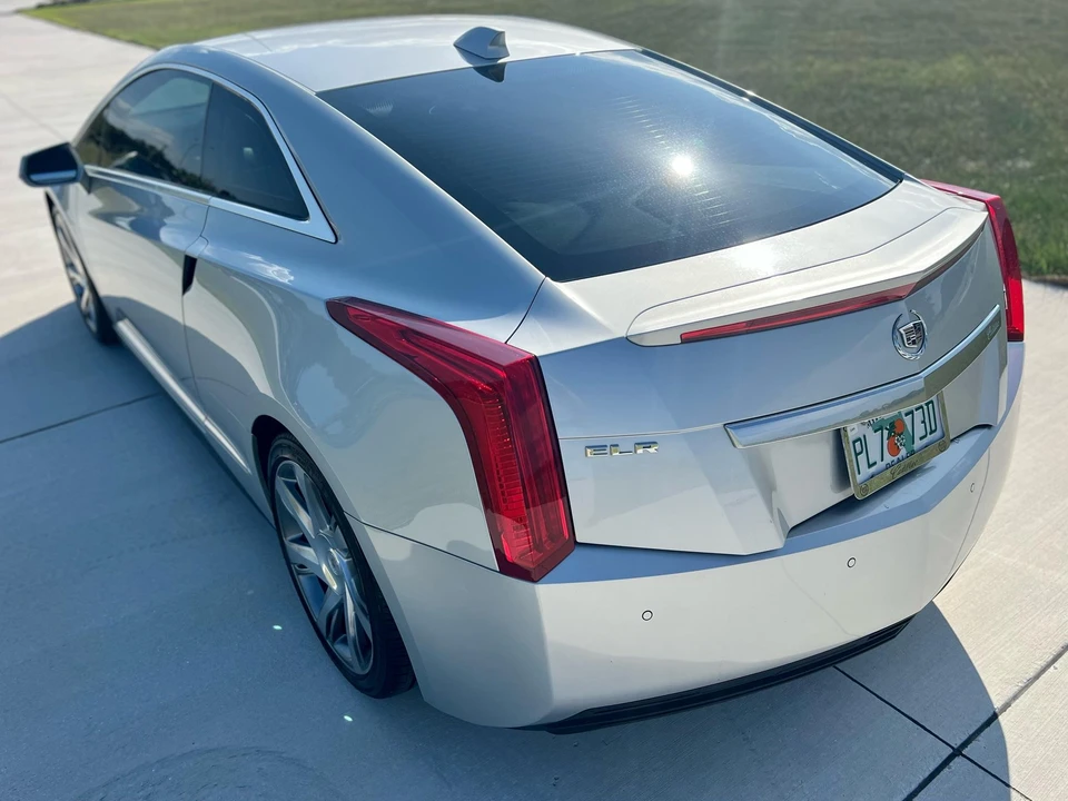 2014 Cadillac ELR - Image 10 of 31
