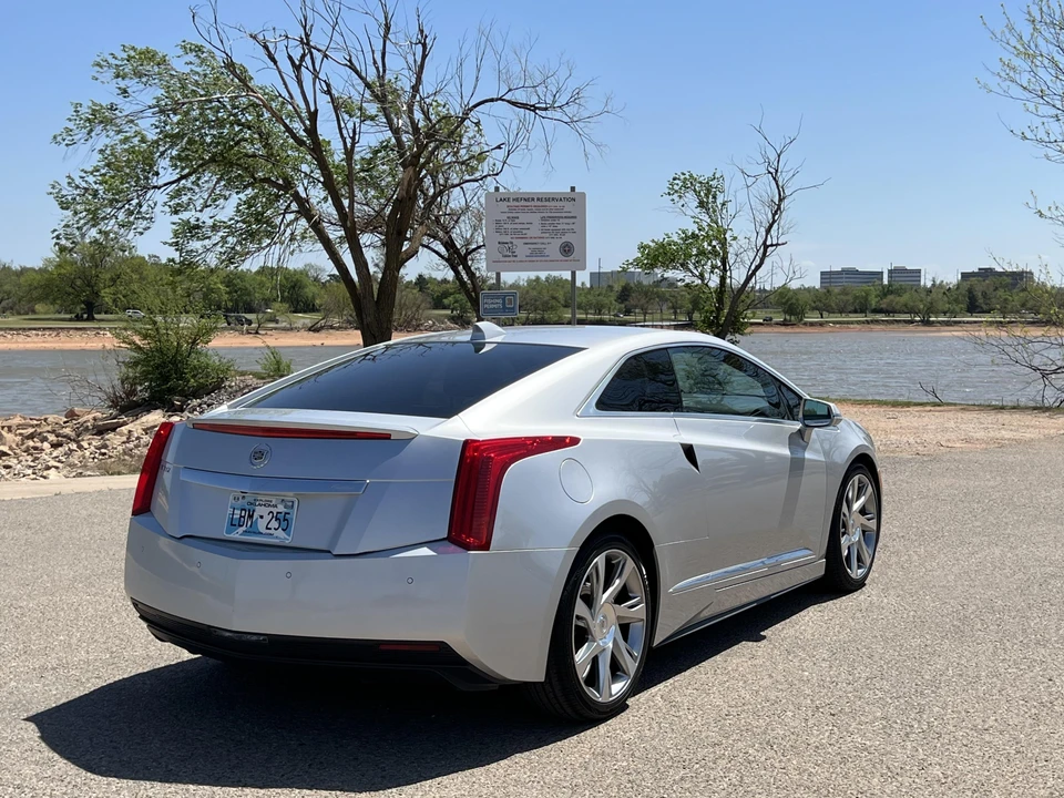 2014 Cadillac ELR - Image 11 of 31