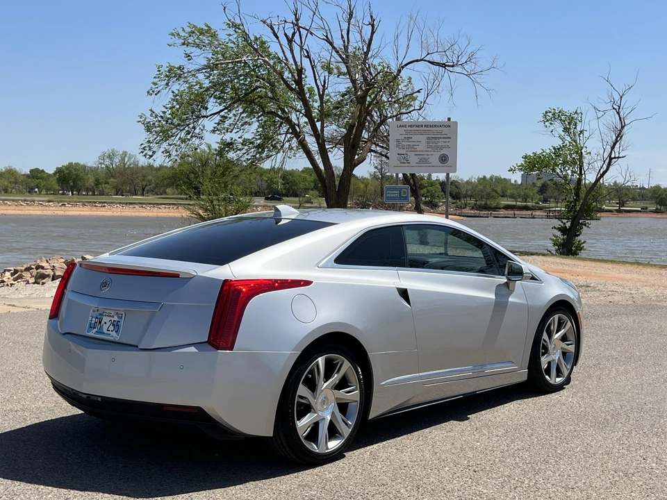 2014 Cadillac ELR - Image 12 of 31