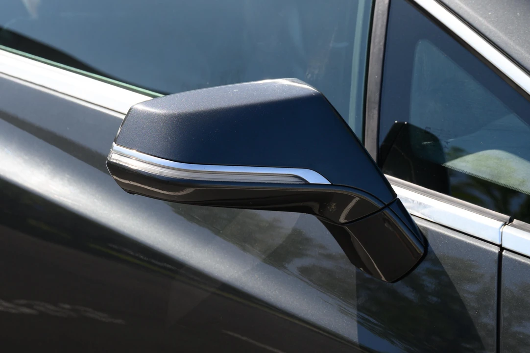 2014 Cadillac ELR - Image 18 of 31