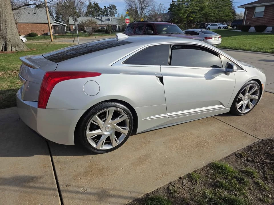 2014 Cadillac ELR - Image 2 of 4