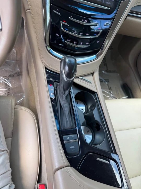2014 Cadillac ELR - Image 11 of 13