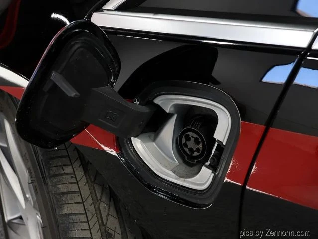 2014 Cadillac ELR - Image 11 of 21