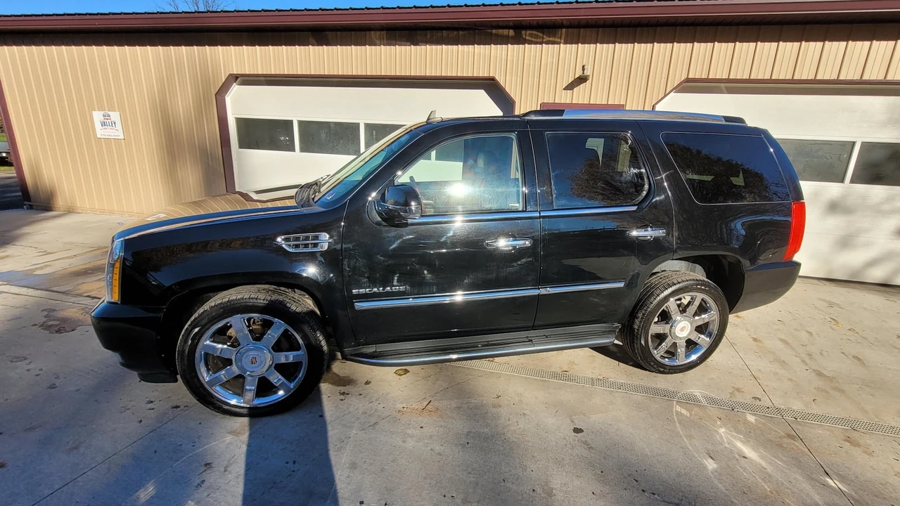 2014 Cadillac Escalade & EXT 3rd Gen - Image 4 of 5