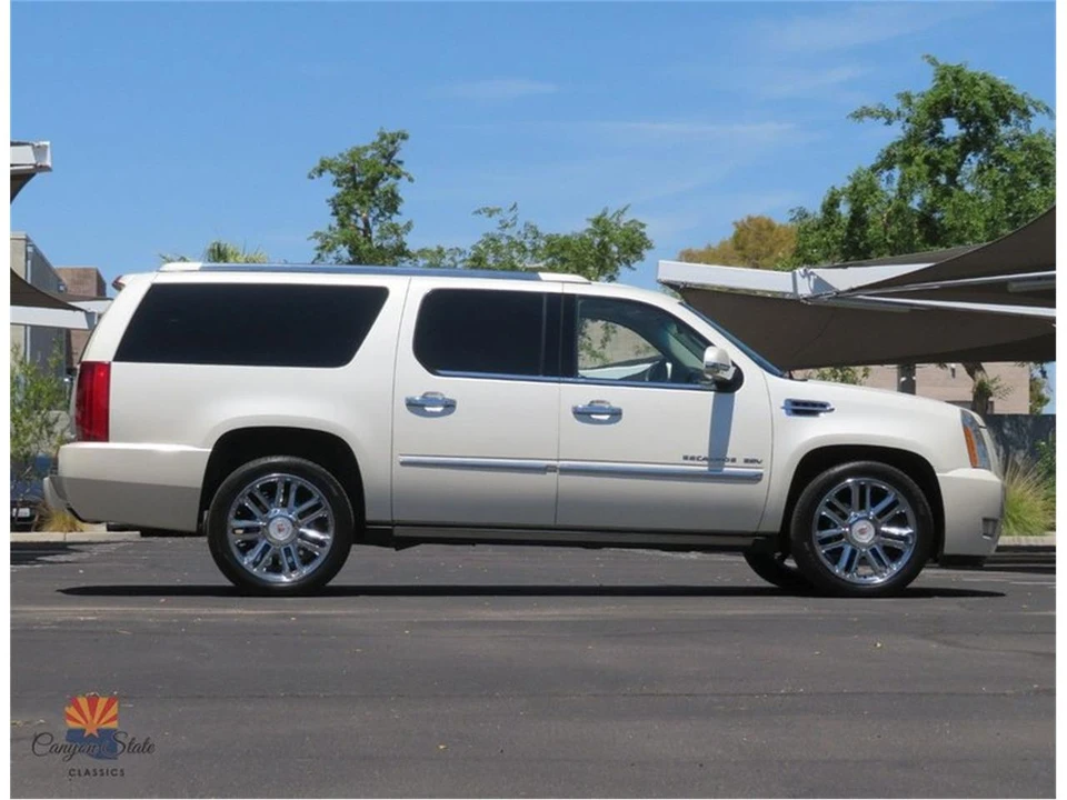 2014 Cadillac Escalade & EXT 3rd Gen - Image 2 of 31