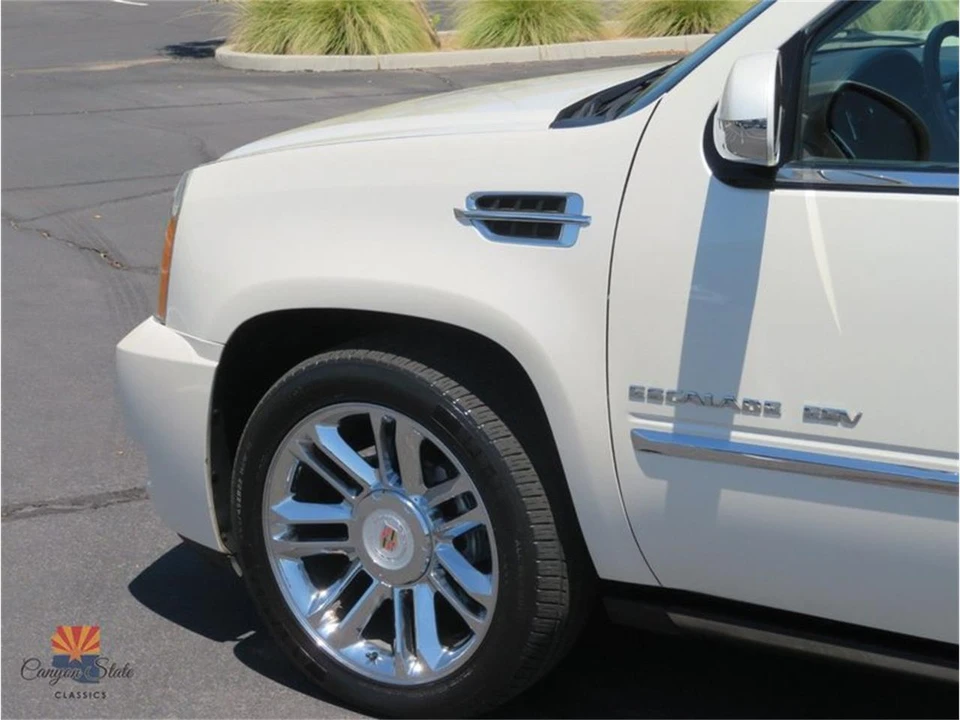 2014 Cadillac Escalade & EXT 3rd Gen - Image 14 of 31