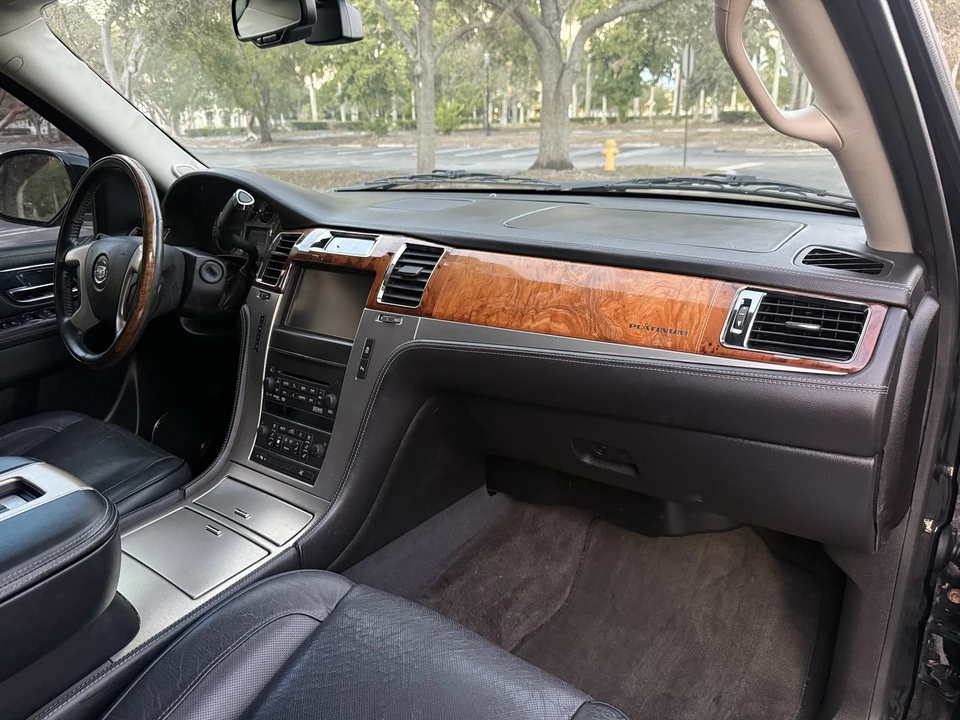 2014 Cadillac Escalade & EXT 3rd Gen - Image 16 of 21