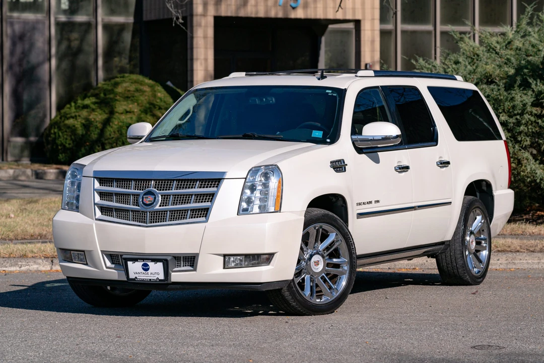 2014 Cadillac Escalade & EXT 3rd Gen - Image 4 of 31
