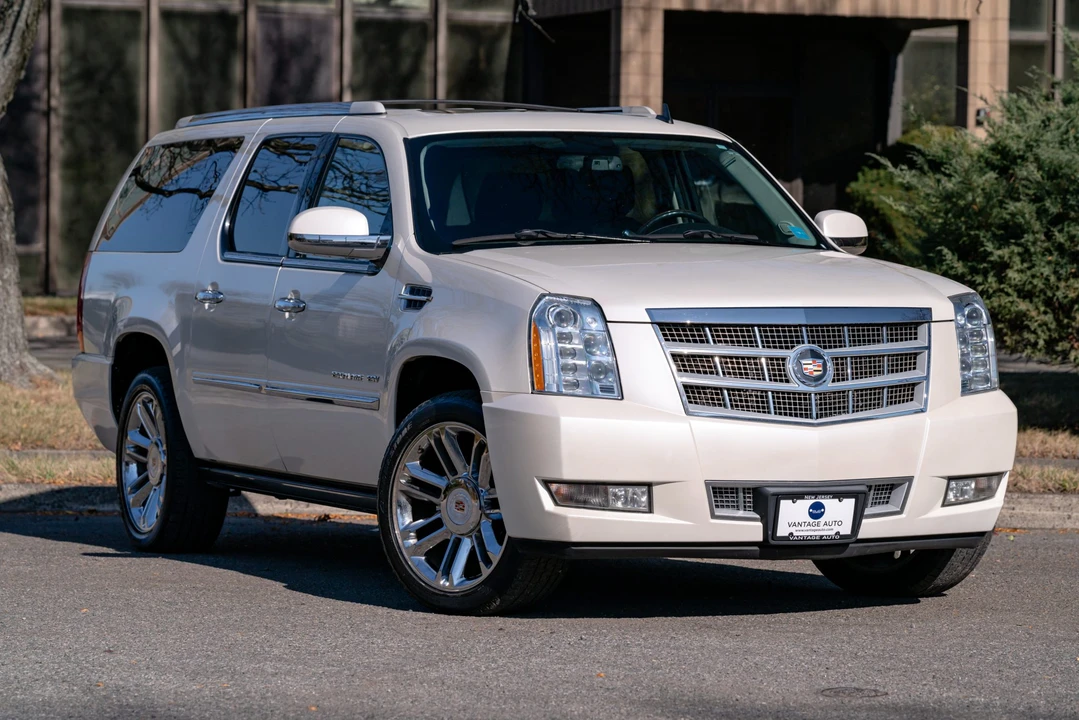 2014 Cadillac Escalade & EXT 3rd Gen - Image 19 of 31