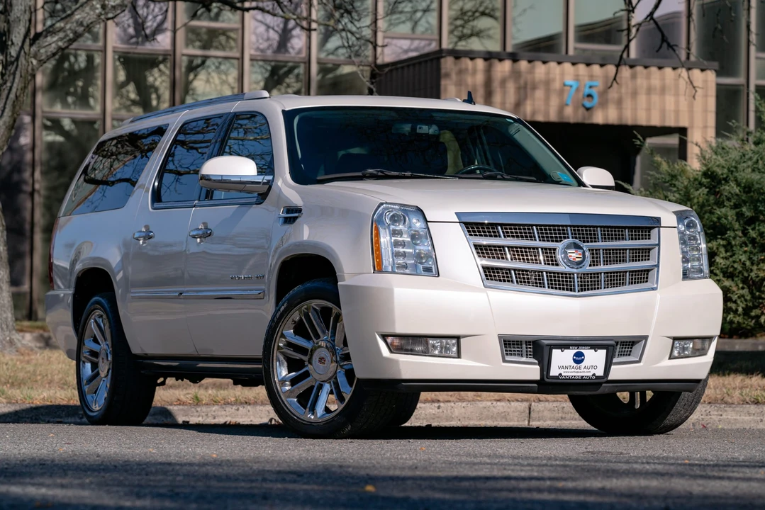 2014 Cadillac Escalade & EXT 3rd Gen - Image 18 of 31
