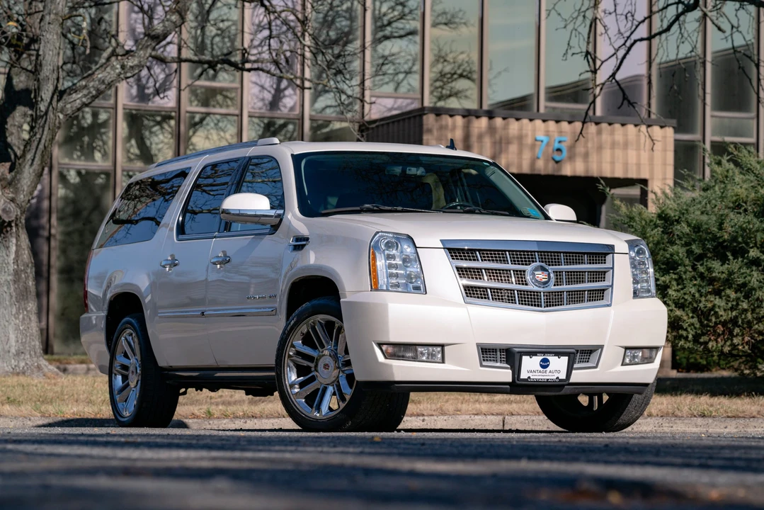 2014 Cadillac Escalade & EXT 3rd Gen - Image 17 of 31