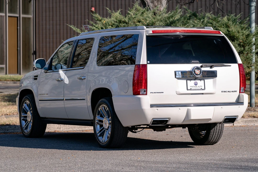 2014 Cadillac Escalade & EXT 3rd Gen - Image 8 of 31