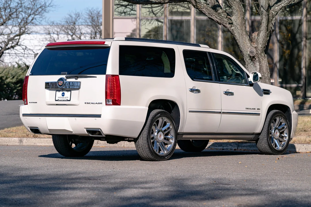 2014 Cadillac Escalade & EXT 3rd Gen - Image 13 of 31