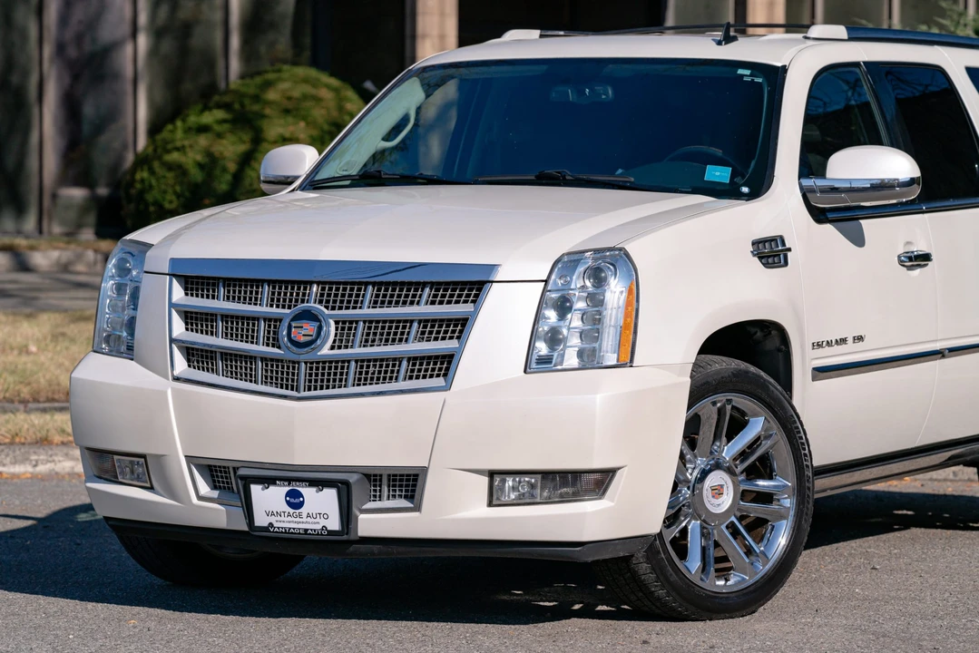 2014 Cadillac Escalade & EXT 3rd Gen - Image 22 of 31
