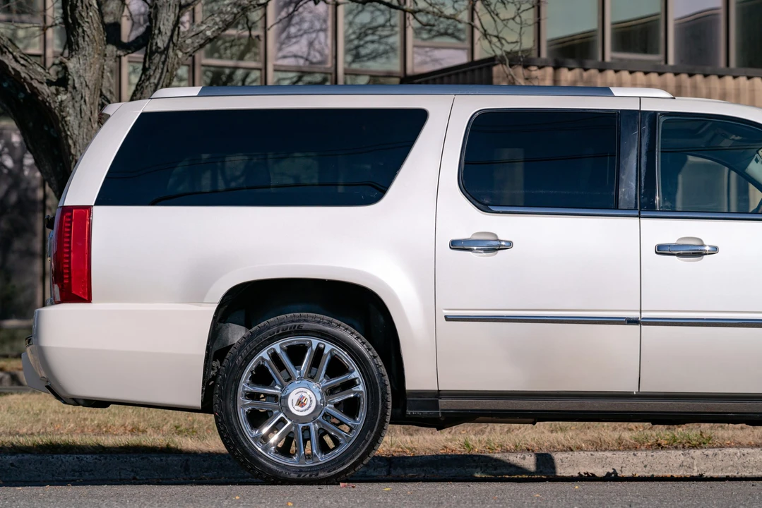2014 Cadillac Escalade & EXT 3rd Gen - Image 31 of 31