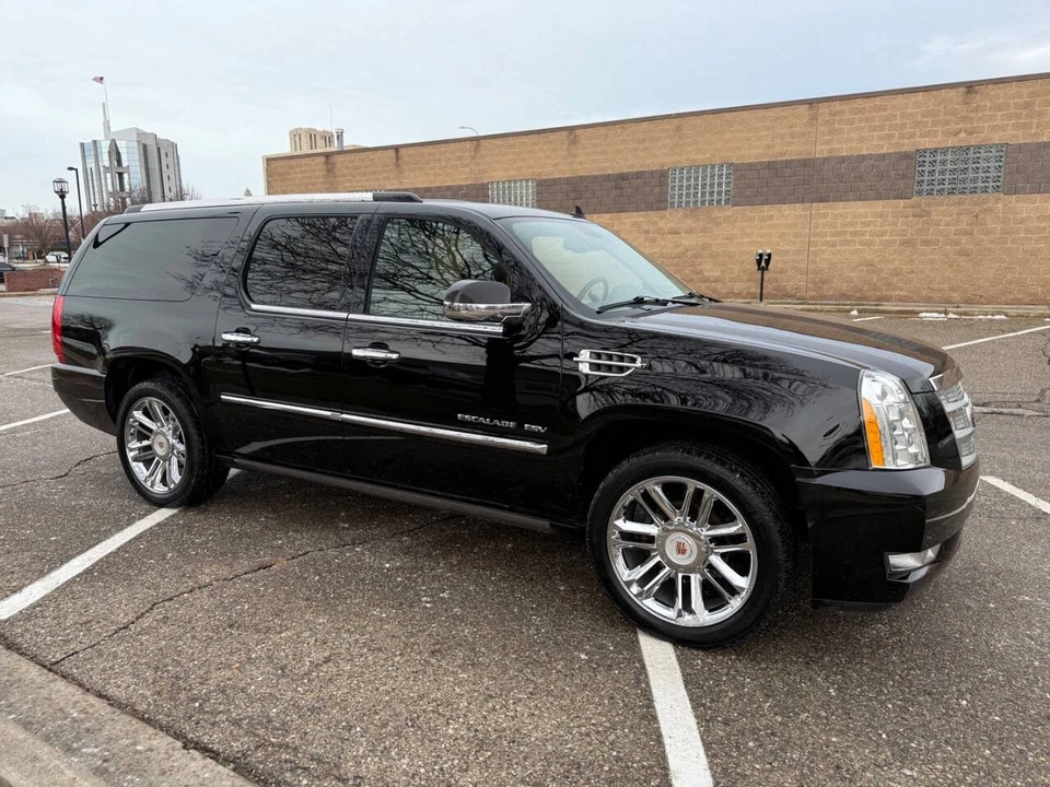 2014 Cadillac Escalade & EXT 3rd Gen - Image 10 of 21