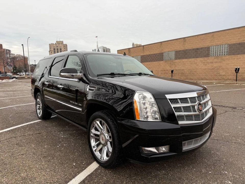 2014 Cadillac Escalade & EXT 3rd Gen - Image 11 of 21