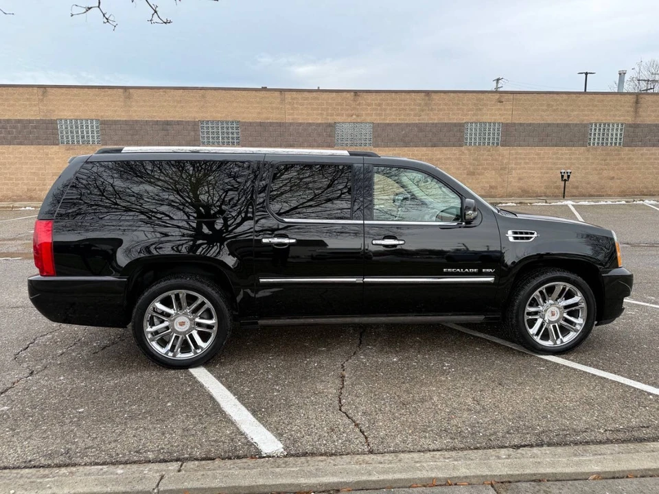 2014 Cadillac Escalade & EXT 3rd Gen - Image 9 of 21