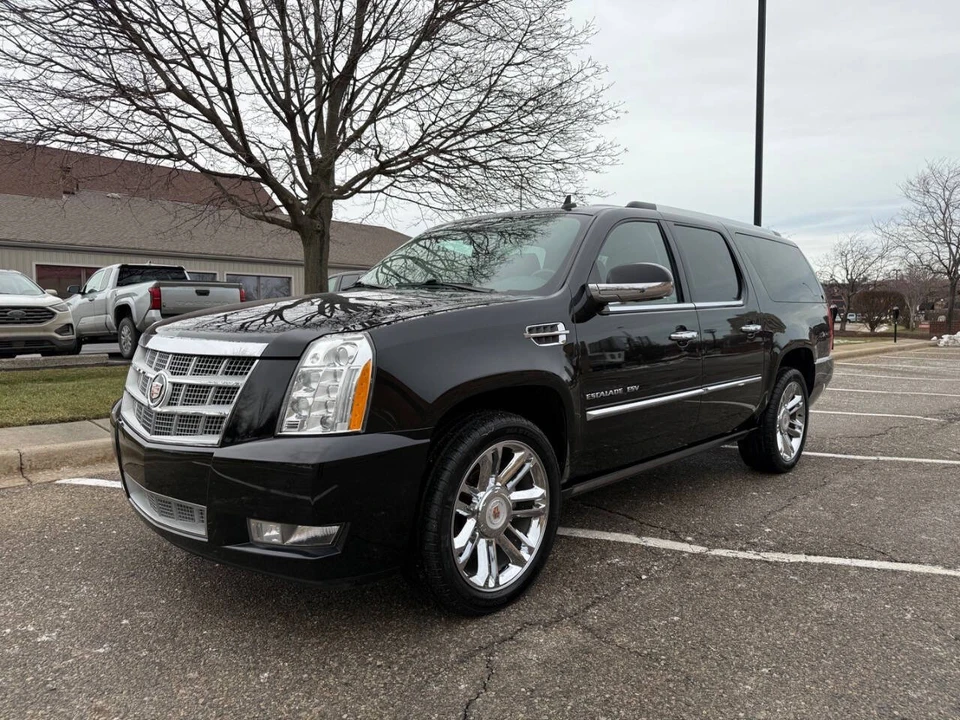 2014 Cadillac Escalade & EXT 3rd Gen - Image 2 of 21