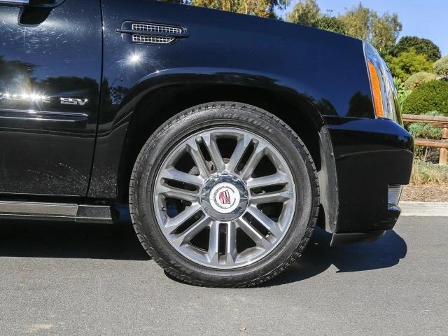 2014 Cadillac Escalade & EXT 3rd Gen - Image 12 of 21